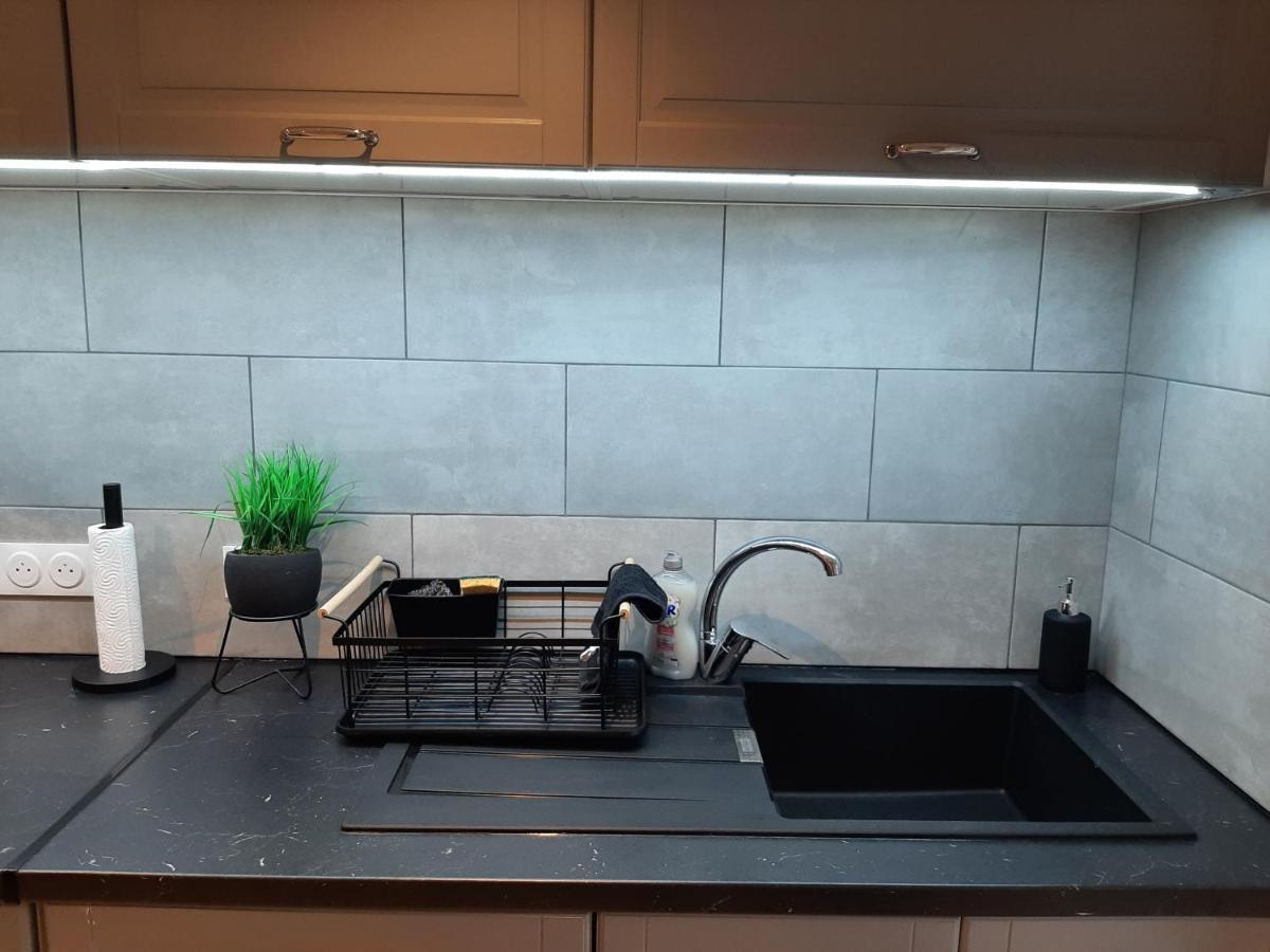 Logement Confortable Dans Residence Privee A Amplepuis Bagian luar foto